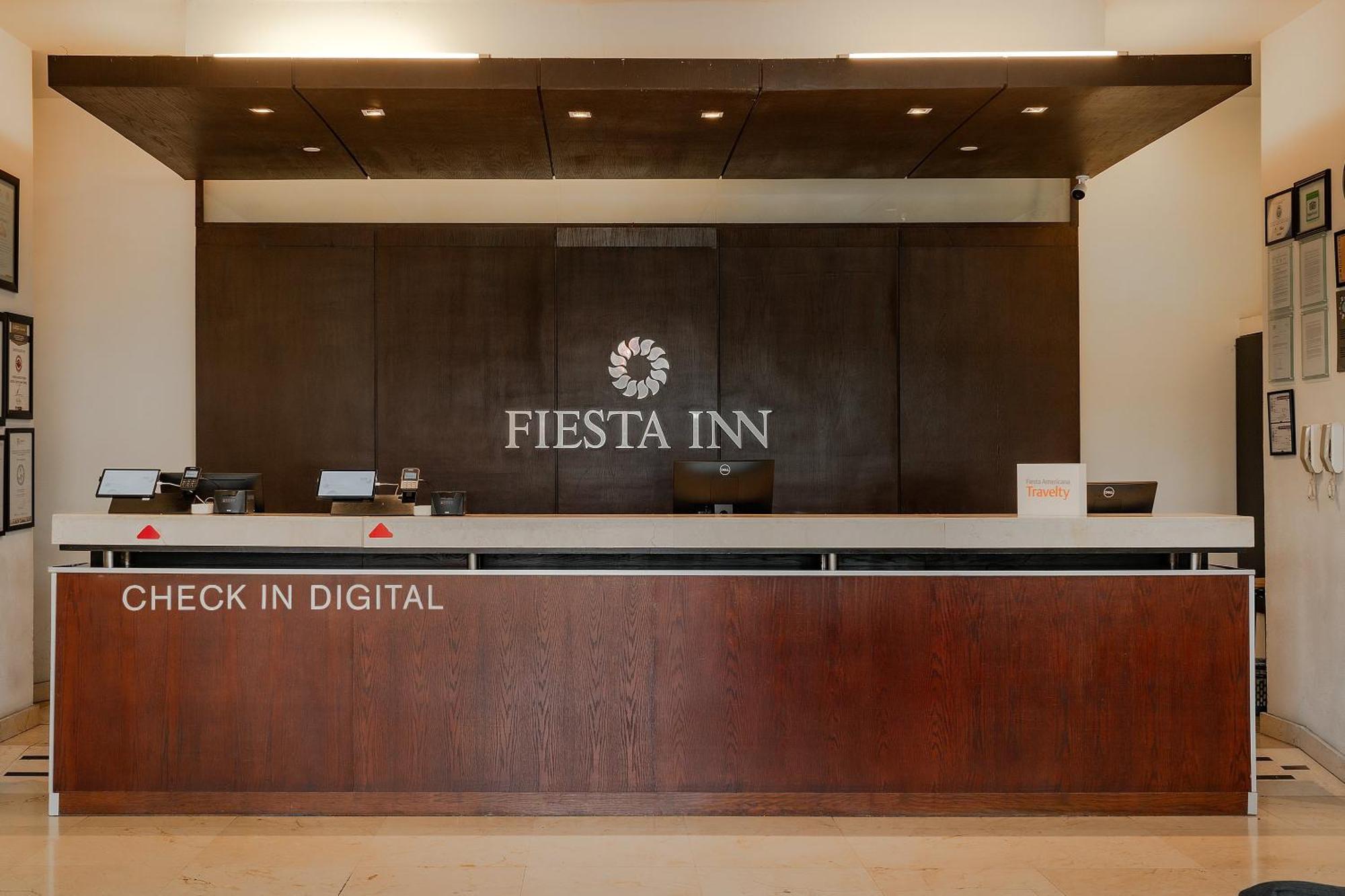 Fiesta Inn Tepic Exteriör bild
