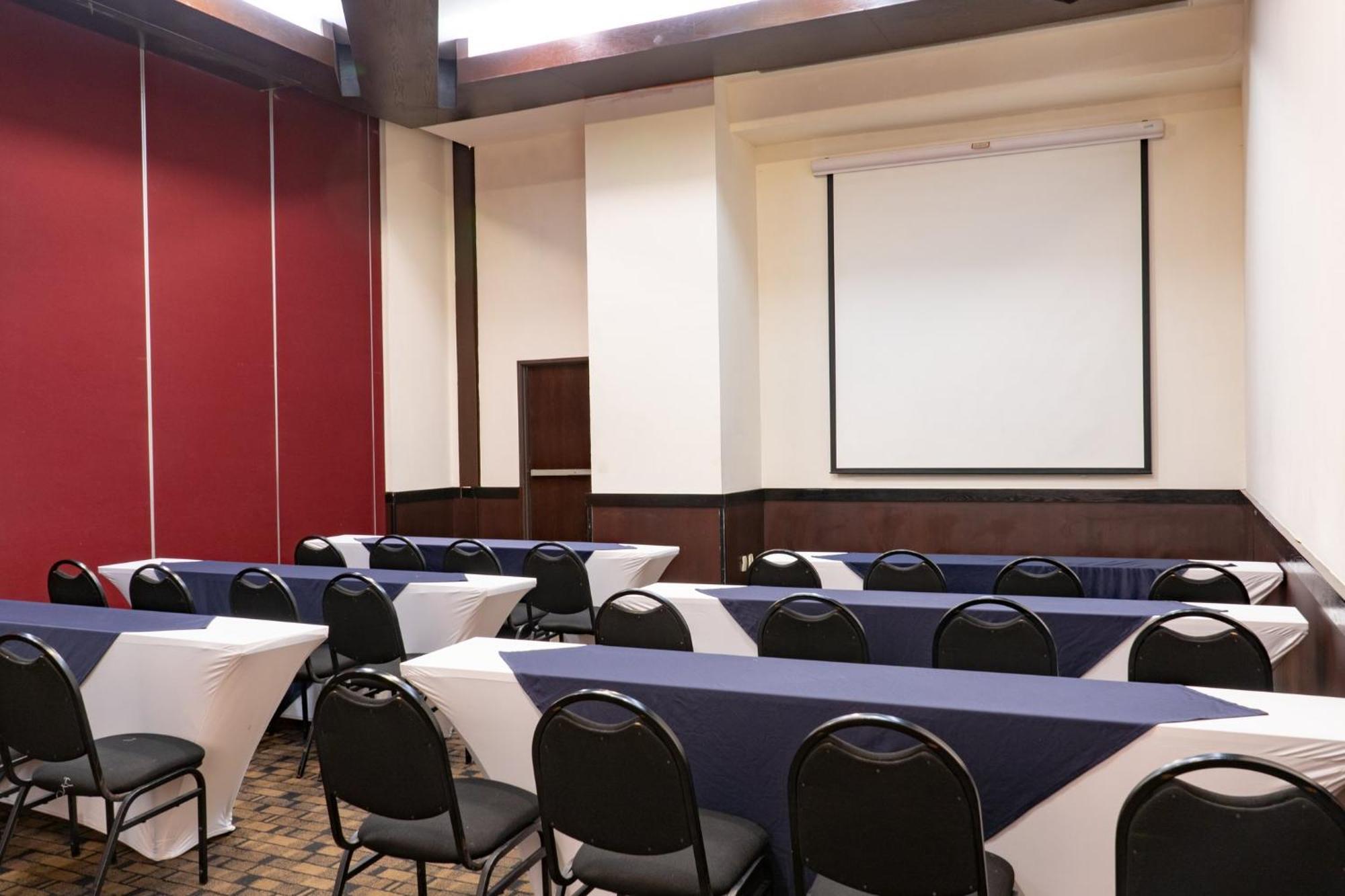 Fiesta Inn Tepic Exteriör bild