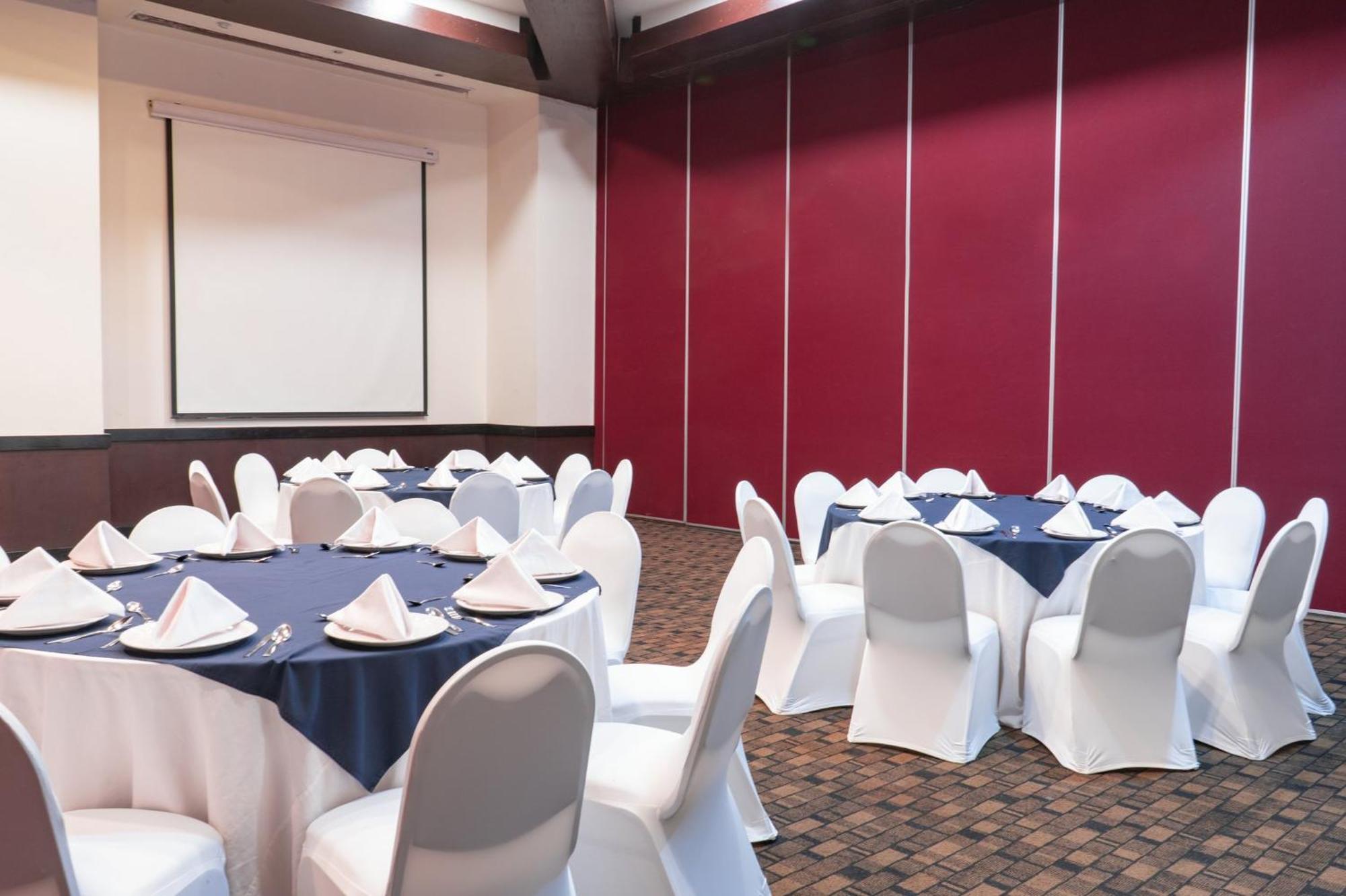 Fiesta Inn Tepic Exteriör bild